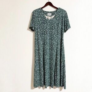 Vintage 90s Ms Conduct Floral Ivy Lace Up Tie Back Knit Dress